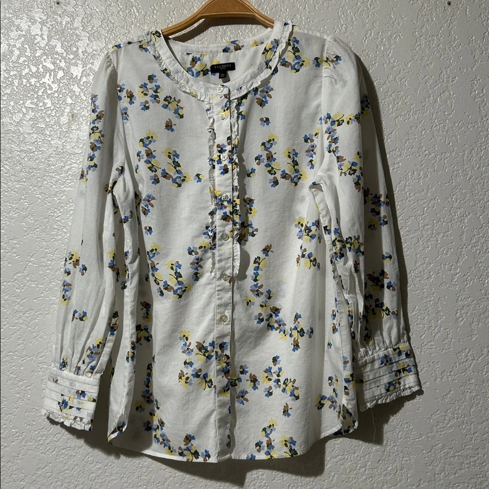 🆕 Talbots Petite Pleaded Ruffle Trim Floral Blouse. NWOT - Picture 1 of 10